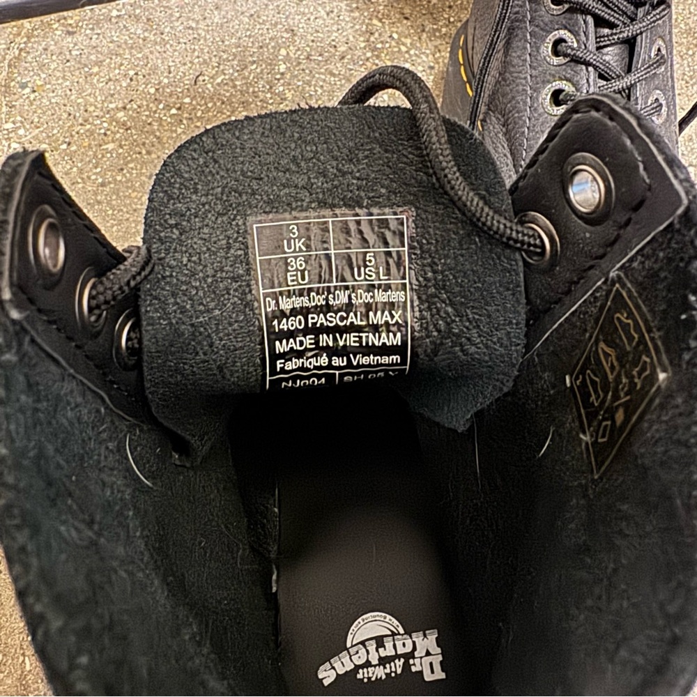 Dr. Martens Black Leather Jadon Max Women's Boots, size 5 - Picture 5 of 5